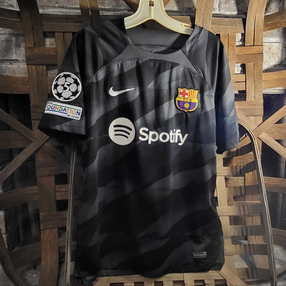 Nike FC Barcelona 2023/24 Pedri Keeper Short-sleeve Black Jersey, Size M